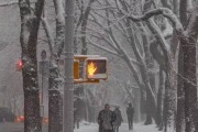 冬天下雪的文案(冬天下雪的文案怎么写)