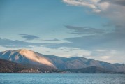 苍山洱海旅游文案(苍山洱海旅游文案怎么写)