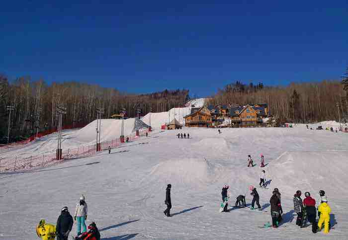 长白山滑雪文案(长白山滑雪文案怎么写)